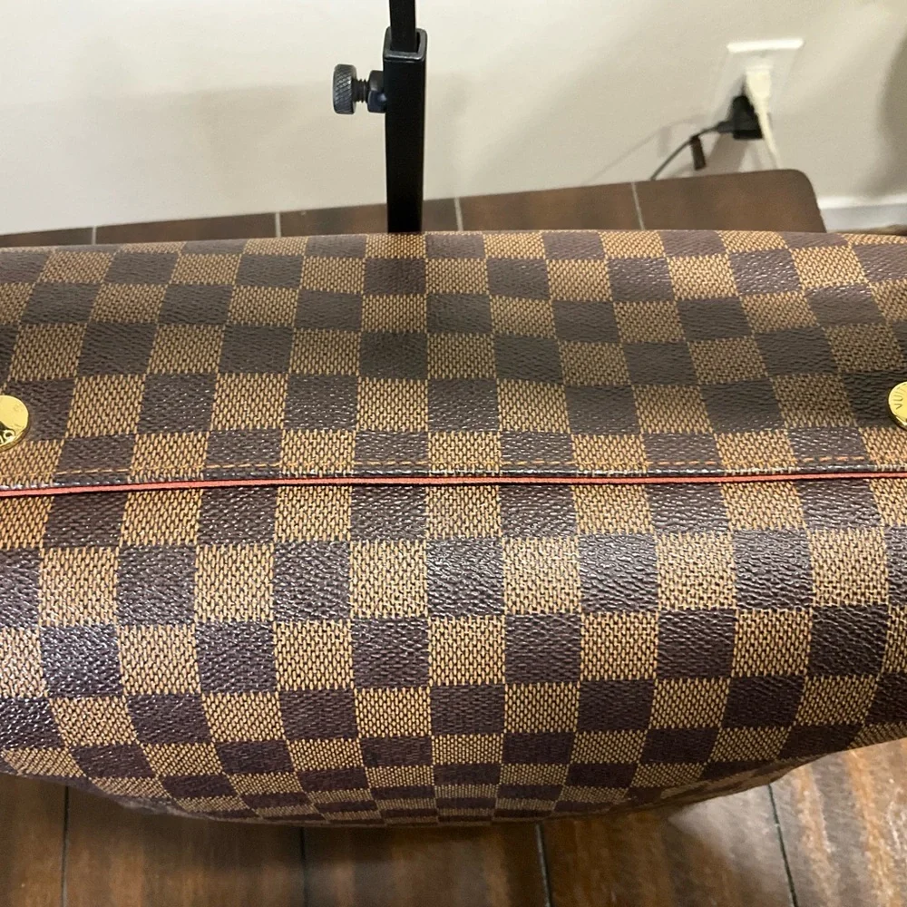 Louis Vuitton Brown Checkered Messenger Bag - Picture 4 of 16